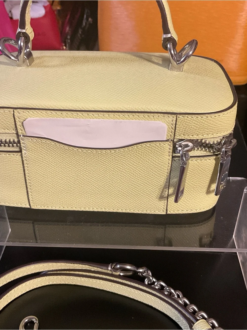 Coach sleek logo tone